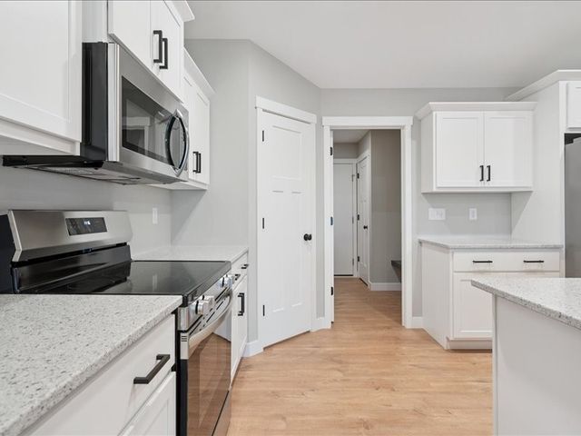 829 Prairie View Drive, West Branch, IA 52358