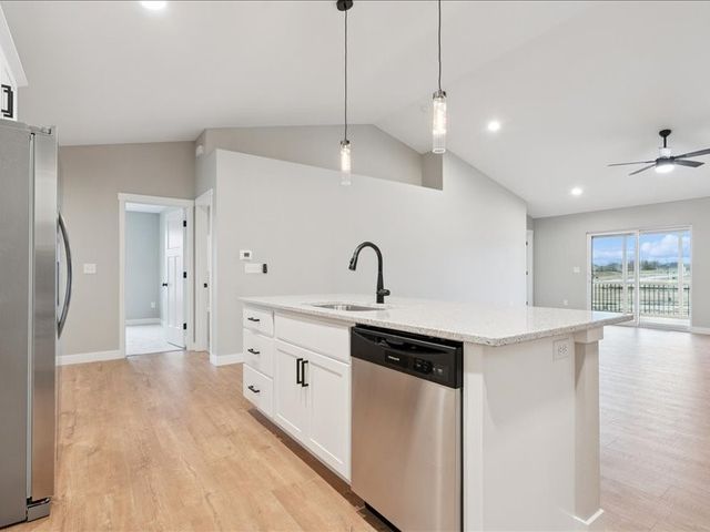 829 Prairie View Drive, West Branch, IA 52358