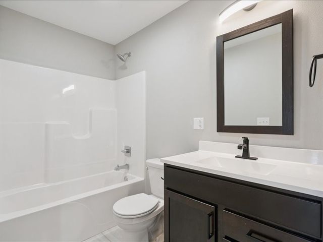 829 Prairie View Drive, West Branch, IA 52358