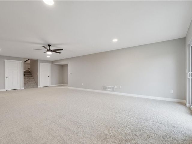 829 Prairie View Drive, West Branch, IA 52358