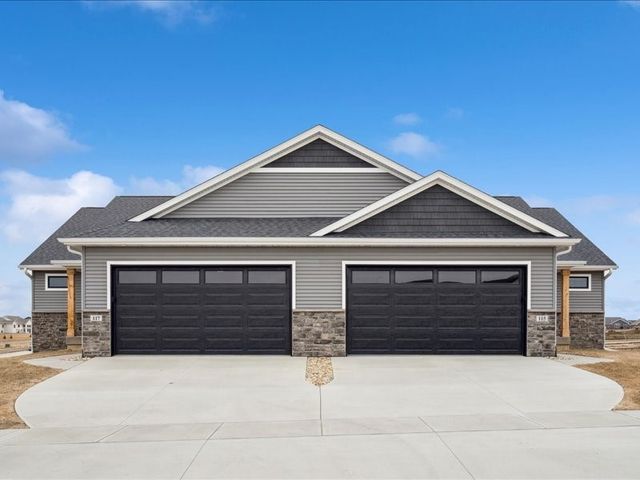 829 Prairie View Drive, West Branch, IA 52358