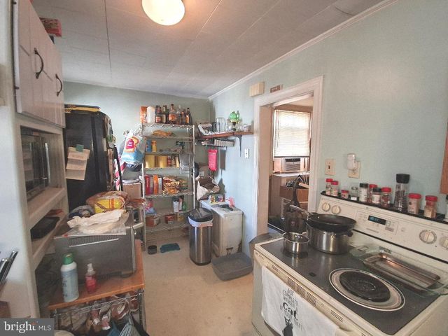 130 WESTDALE RD, Upper Darby, PA 19082