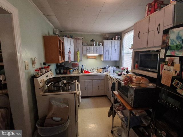 130 WESTDALE RD, Upper Darby, PA 19082