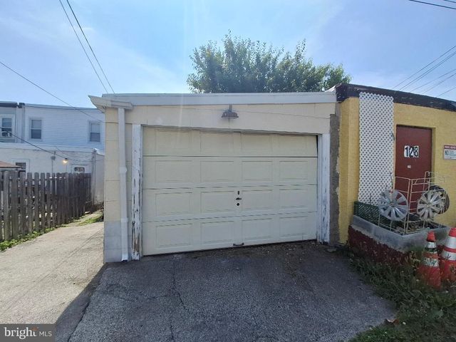 130 WESTDALE RD, Upper Darby, PA 19082