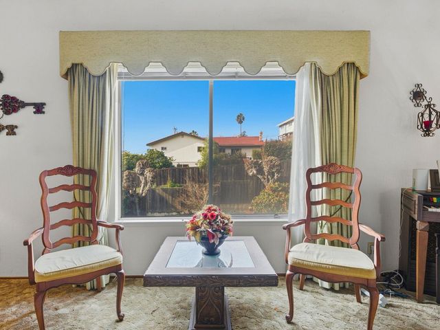 836 Hawthorne Dr, Rodeo, CA 94572