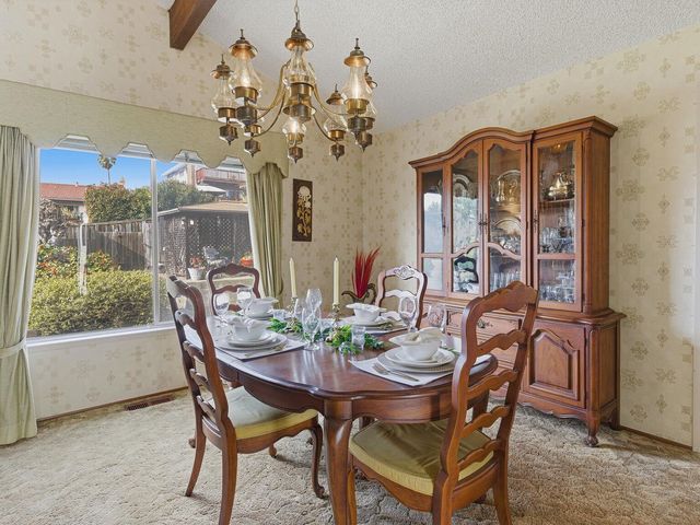 836 Hawthorne Dr, Rodeo, CA 94572