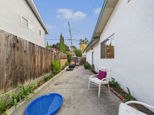 836 Hawthorne Dr, Rodeo, CA 94572