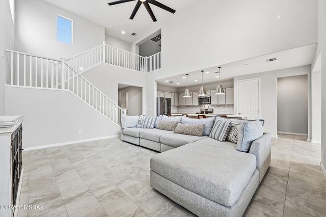 7990 S Expedition Drive, Tucson, AZ 85747