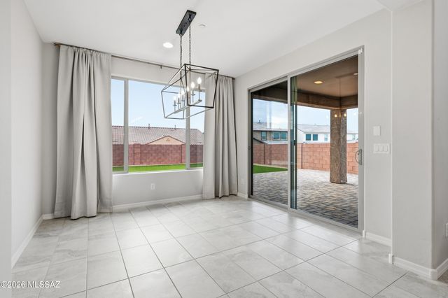 7990 S Expedition Drive, Tucson, AZ 85747