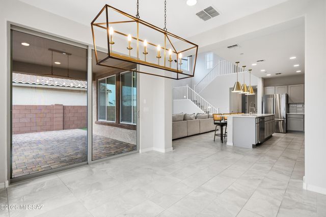 7990 S Expedition Drive, Tucson, AZ 85747