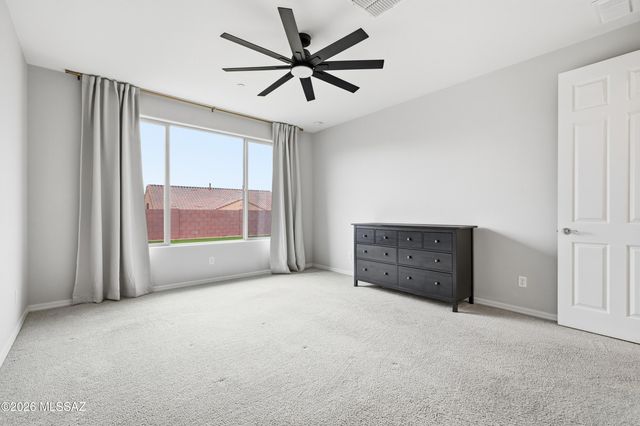 7990 S Expedition Drive, Tucson, AZ 85747