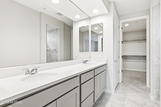 7990 S Expedition Drive, Tucson, AZ 85747
