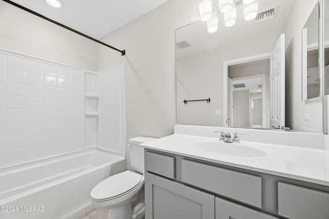 7990 S Expedition Drive, Tucson, AZ 85747