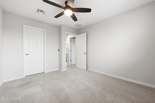 7990 S Expedition Drive, Tucson, AZ 85747