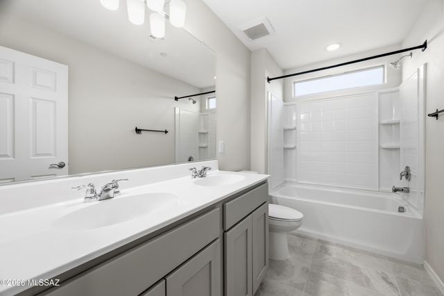 7990 S Expedition Drive, Tucson, AZ 85747