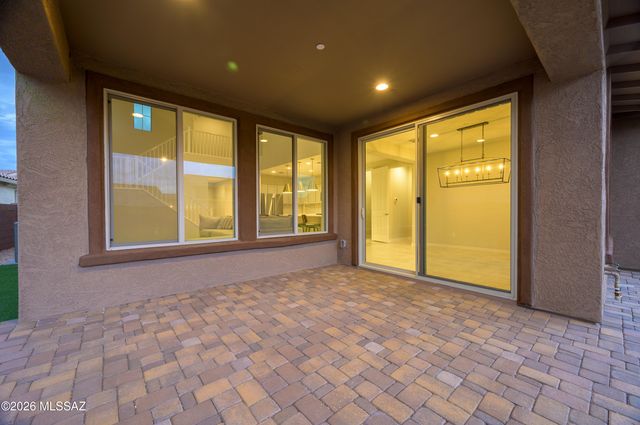7990 S Expedition Drive, Tucson, AZ 85747
