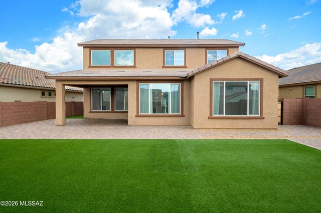 7990 S Expedition Drive, Tucson, AZ 85747