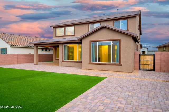 7990 S Expedition Drive, Tucson, AZ 85747