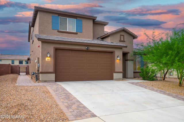 7990 S Expedition Drive, Tucson, AZ 85747