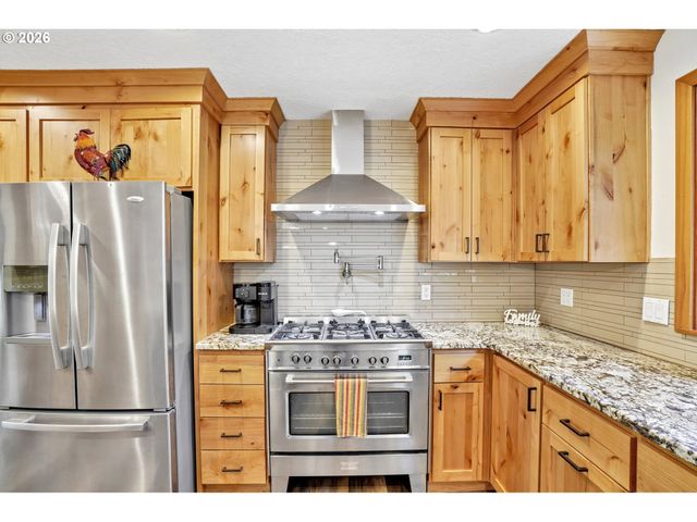 10300 Sw COQUILLE Dr, Tualatin, OR 97062