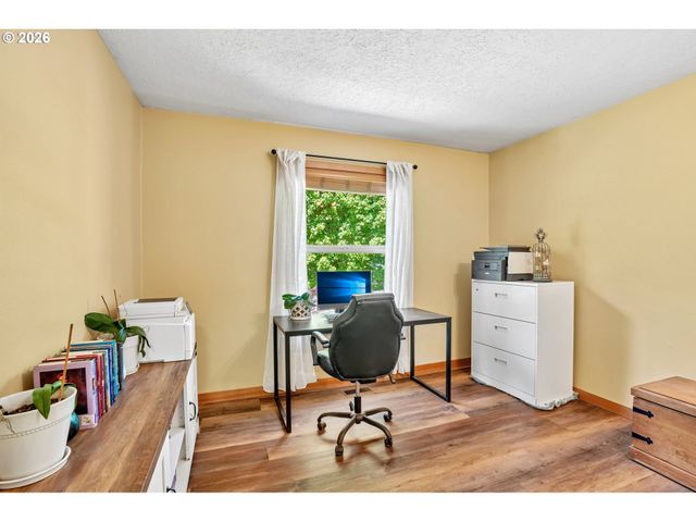10300 Sw COQUILLE Dr, Tualatin, OR 97062