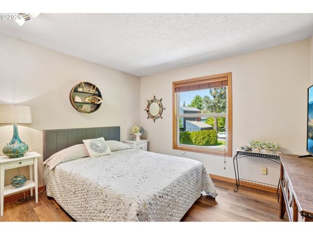 10300 Sw COQUILLE Dr, Tualatin, OR 97062