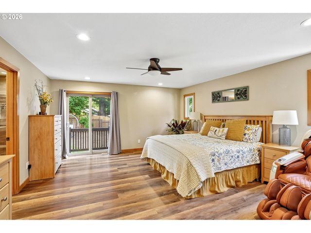 10300 Sw COQUILLE Dr, Tualatin, OR 97062
