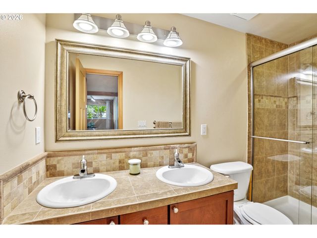 10300 Sw COQUILLE Dr, Tualatin, OR 97062