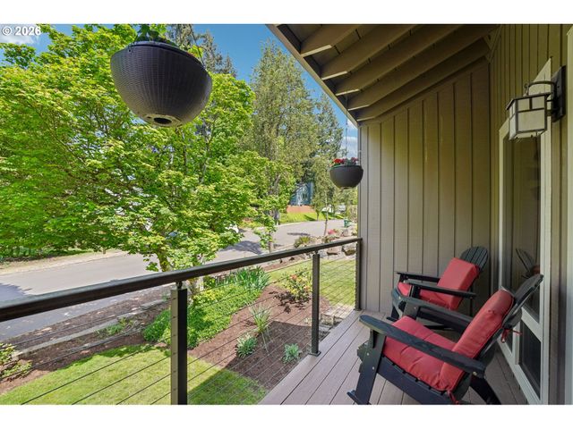 10300 Sw COQUILLE Dr, Tualatin, OR 97062