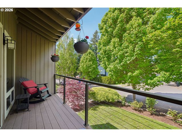 10300 Sw COQUILLE Dr, Tualatin, OR 97062