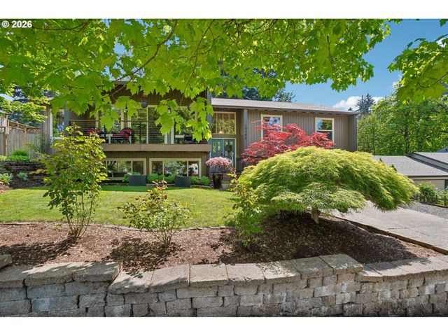 10300 Sw COQUILLE Dr, Tualatin, OR 97062