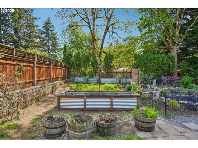 10300 Sw COQUILLE Dr, Tualatin, OR 97062