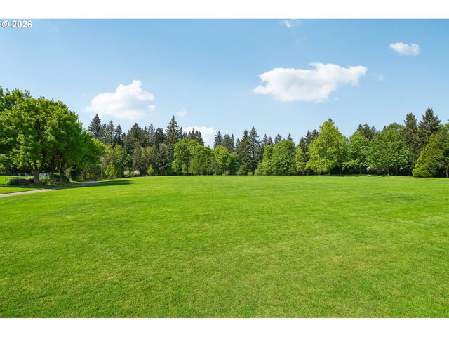 10300 Sw COQUILLE Dr, Tualatin, OR 97062
