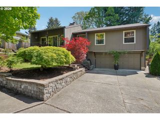 10300 Sw COQUILLE Dr, Tualatin, OR 97062