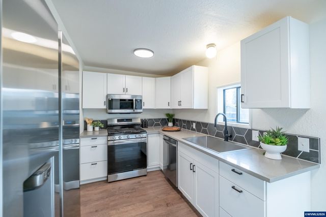 560 Hansen Av S, Salem, OR 97302