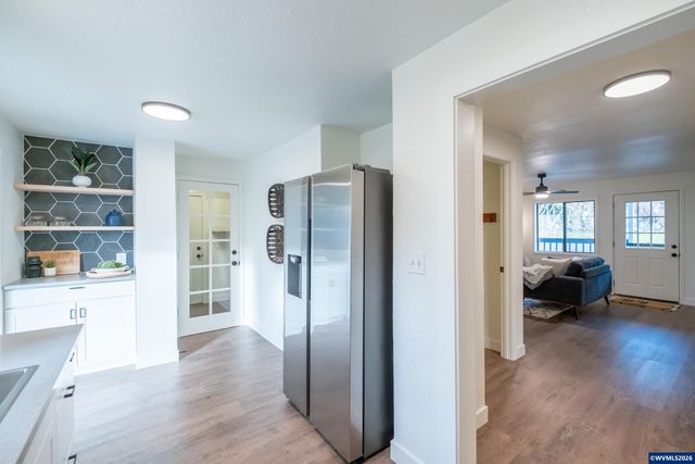 560 Hansen Av S, Salem, OR 97302