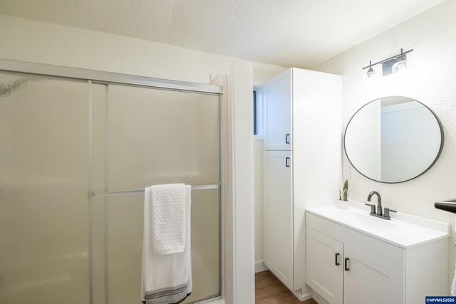 560 Hansen Av S, Salem, OR 97302