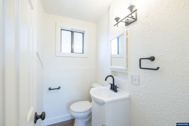 560 Hansen Av S, Salem, OR 97302