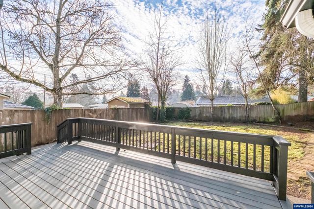 560 Hansen Av S, Salem, OR 97302