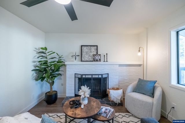 560 Hansen Av S, Salem, OR 97302