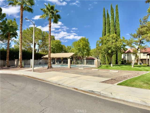 2860 Dartmouth, Lancaster, CA 93536