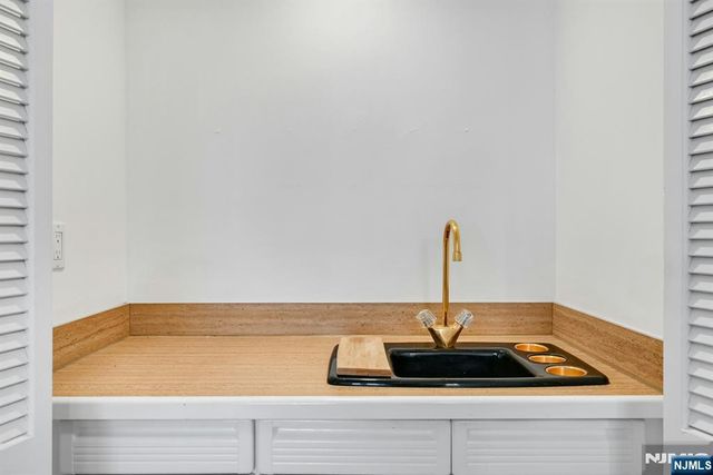 800 Palisade Avenue 109, Fort Lee, NJ 07024