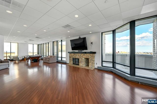 800 Palisade Avenue 109, Fort Lee, NJ 07024