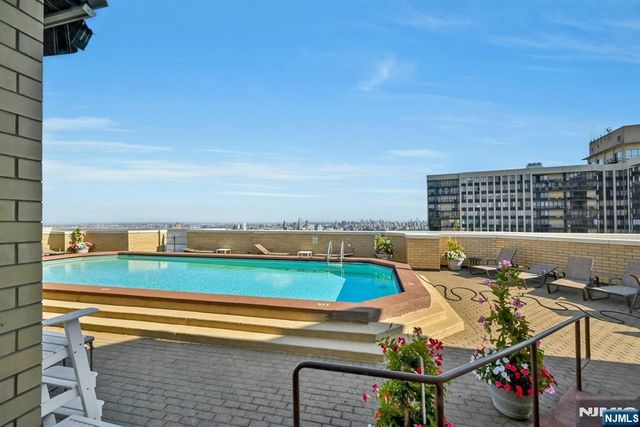 800 Palisade Avenue 109, Fort Lee, NJ 07024