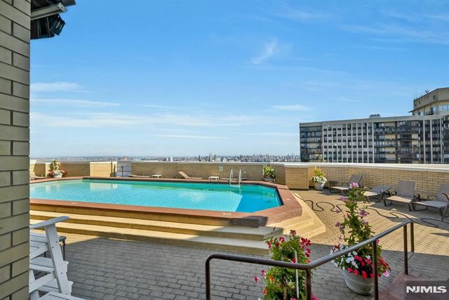 800 Palisade Avenue 109, Fort Lee, NJ 07024