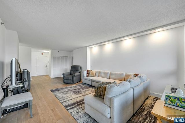 800 Palisade Avenue 109, Fort Lee, NJ 07024