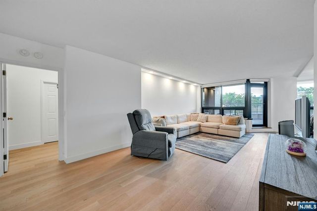 800 Palisade Avenue 109, Fort Lee, NJ 07024