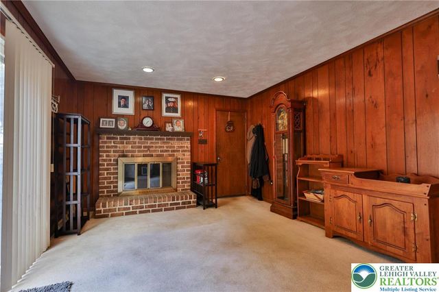 7933 Trails End, Upper Macungie Twp, PA 18051