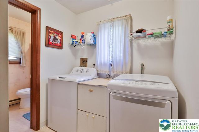 7933 Trails End, Upper Macungie Twp, PA 18051