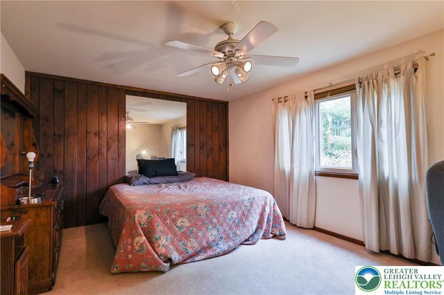 7933 Trails End, Upper Macungie Twp, PA 18051